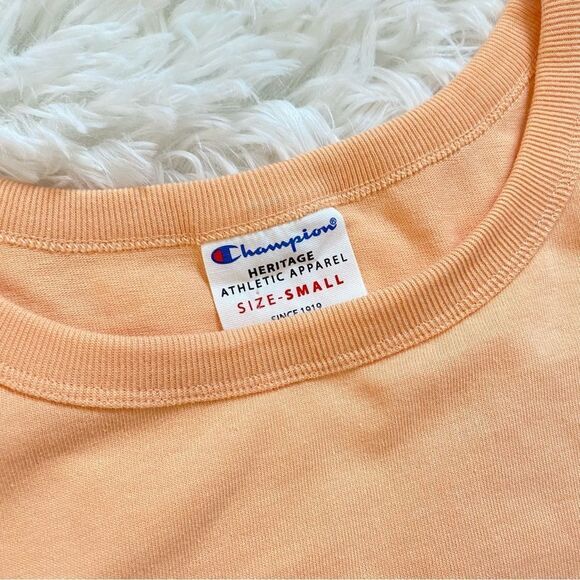 Champion Cropped Heritage Tee 🍑 - Picture 2 of 4